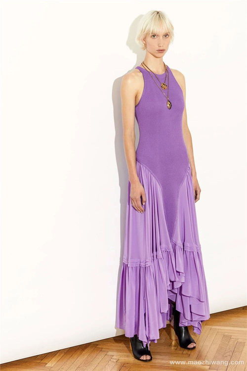 修长的针织连衣裙 优雅迷人