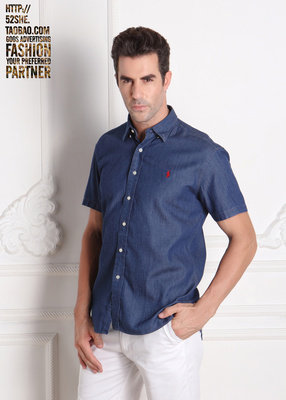 淘宝服装拍摄服务 平铺、挂拍与外籍男模的多场景呈现